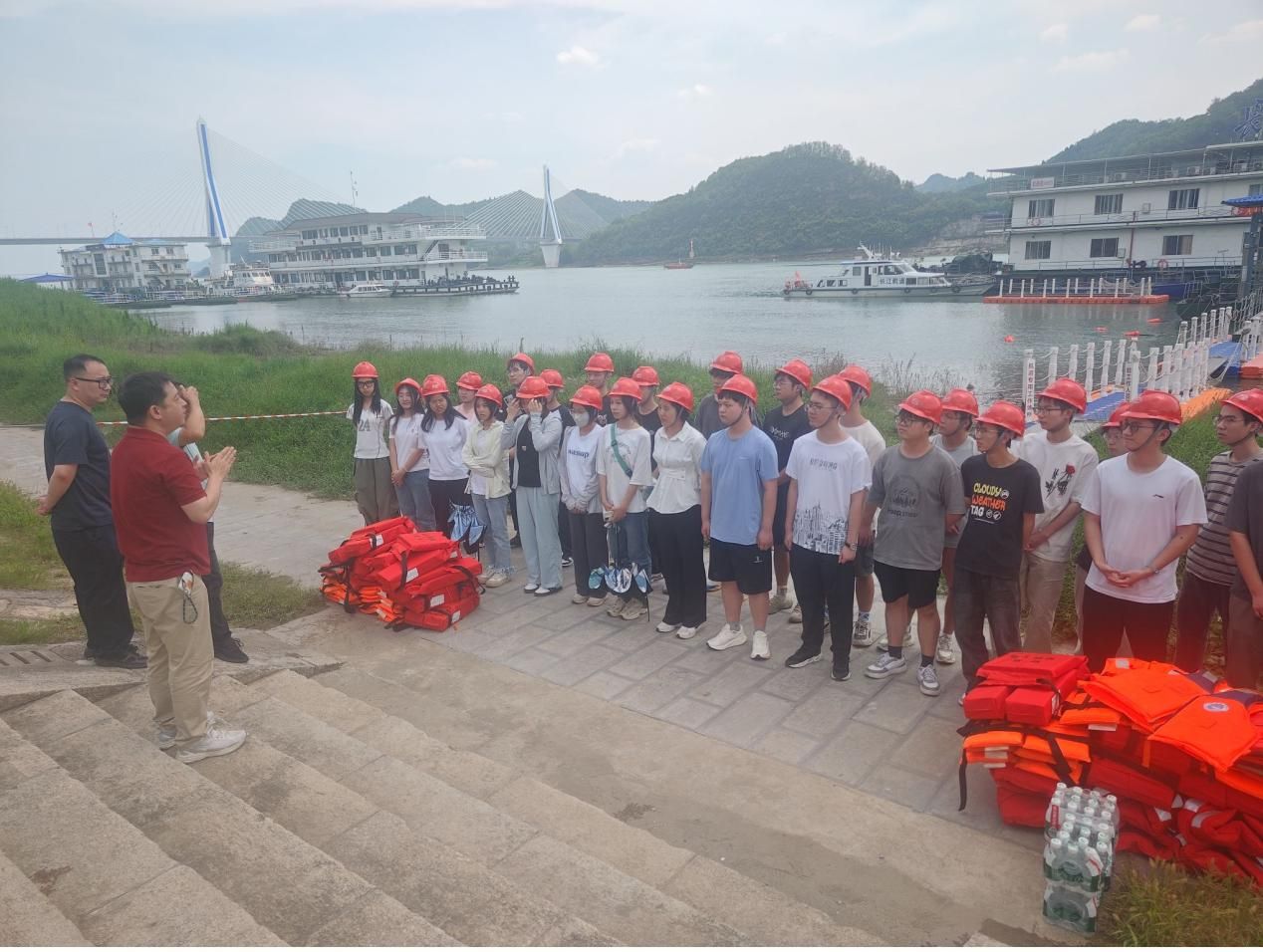 qq_pic_merged_1751334495882 qq_pic_merged_1751334495882